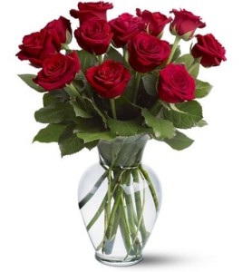 12 Roses In a vase