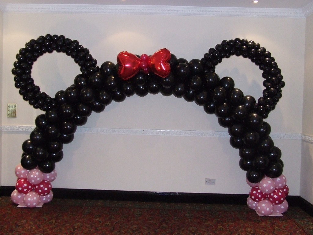 Minnie Mouse Desigh Balloon Arch