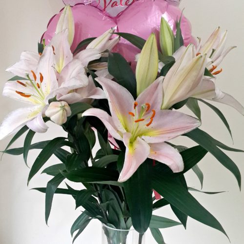 10 Long Stem Lilies and Balloon