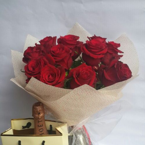 12 Handtied Roses with Moet Champagne