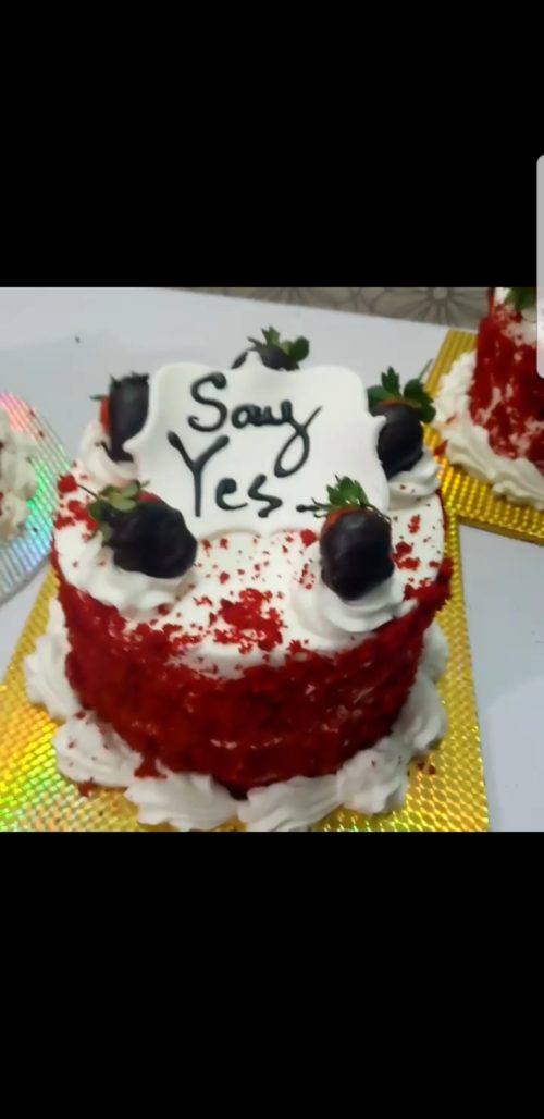 Red Velvet Cake Gift