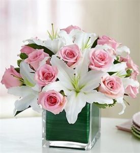 Read more about the article Mother’s Day Flowers and Gifts Ideas