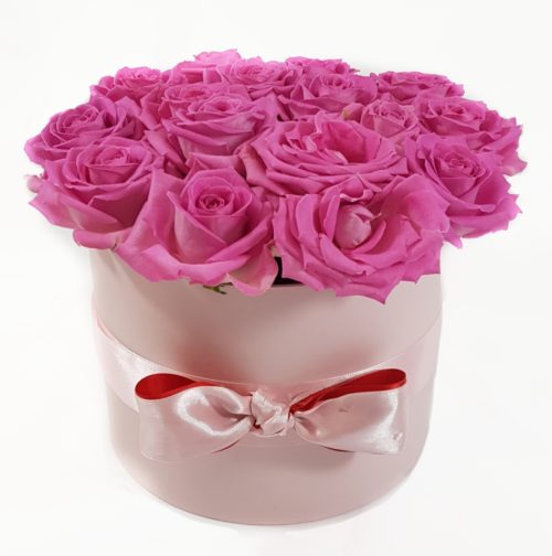 Hat box flowers with pink roses and Bow